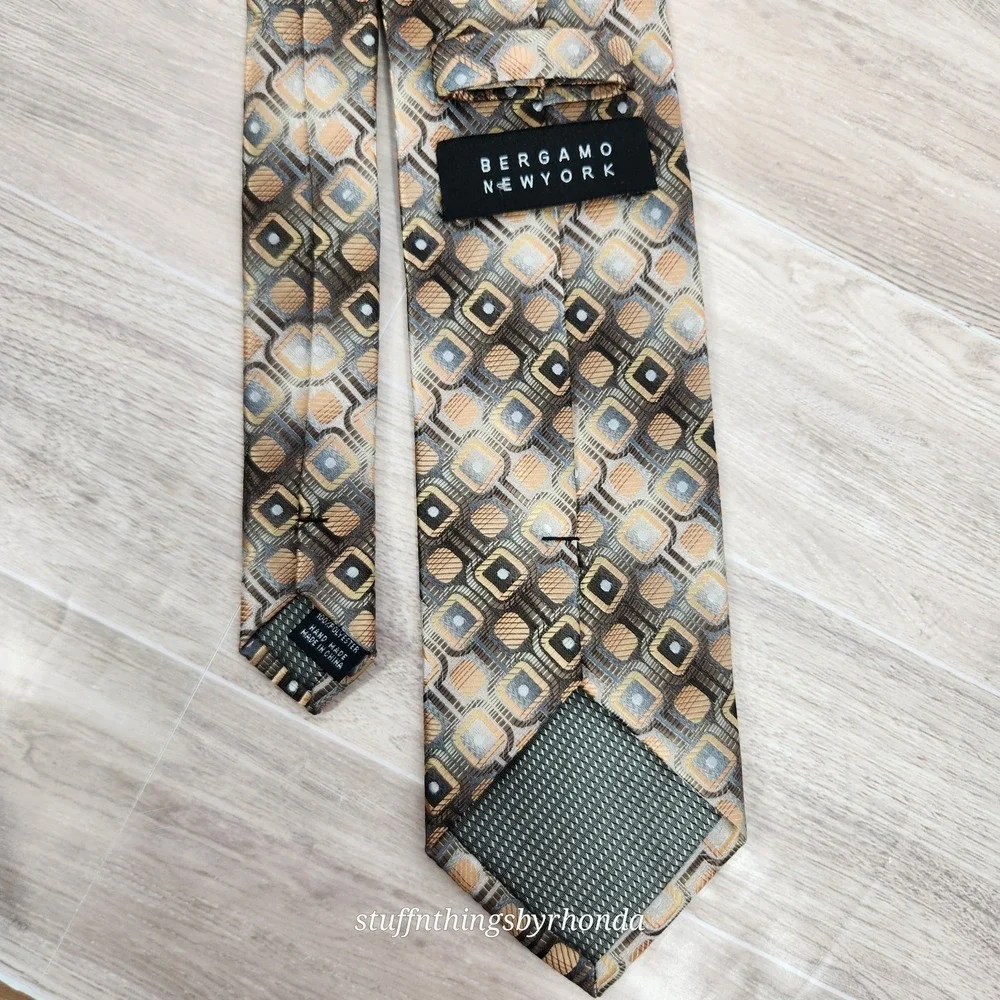 New With Tags‎ Bergamo New York Men's Necktie & Cufflinks Geometric Tie 56